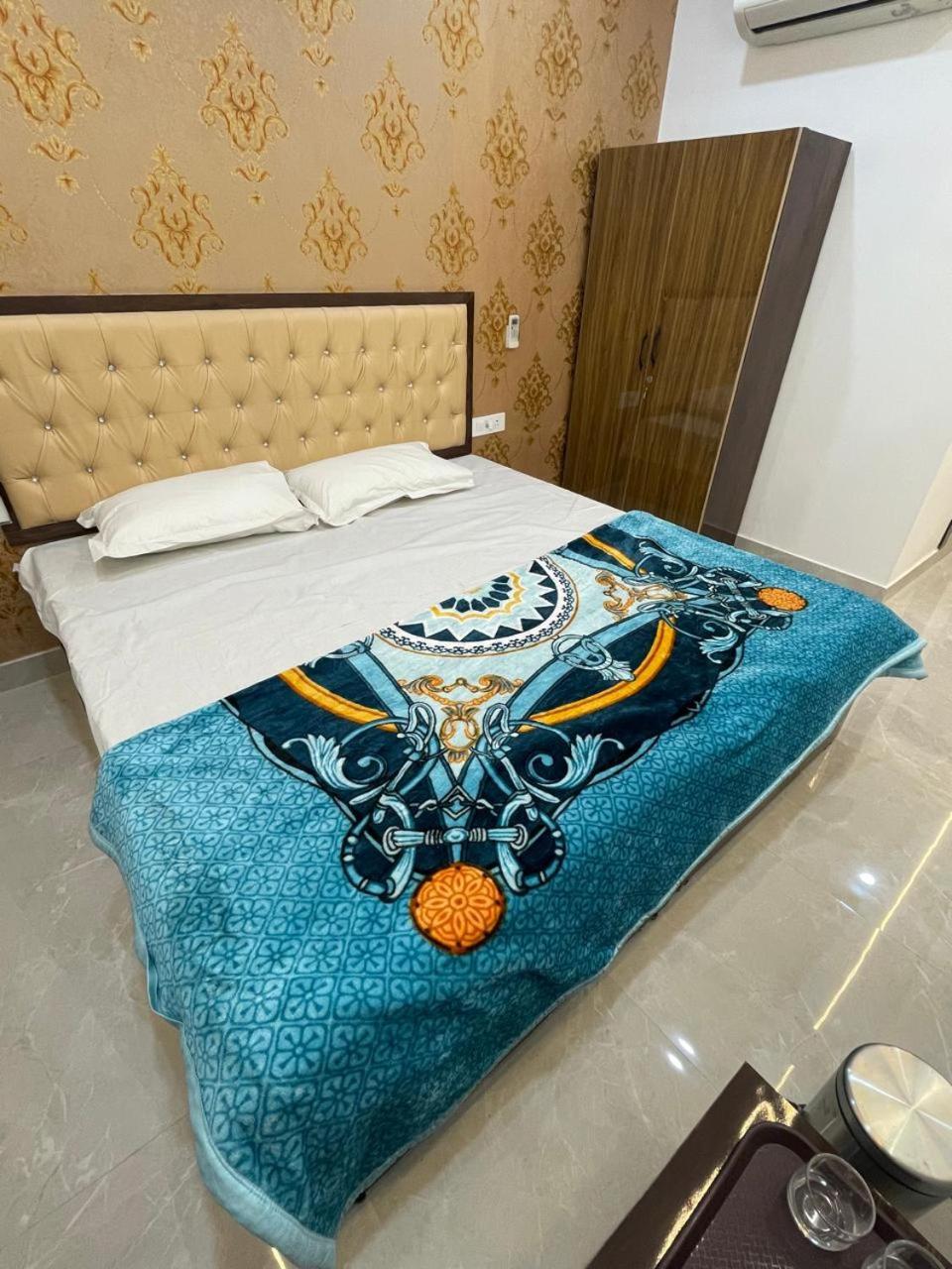 Bed and Breakfast Kashi Imperial Varanasi Exterior foto