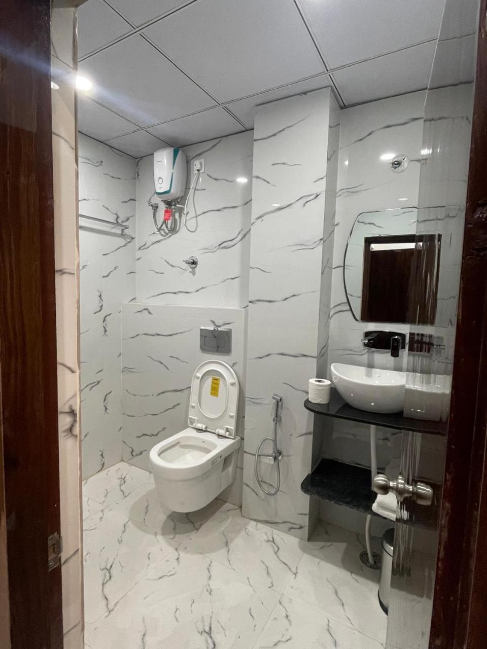 Bed and Breakfast Kashi Imperial Varanasi Exterior foto
