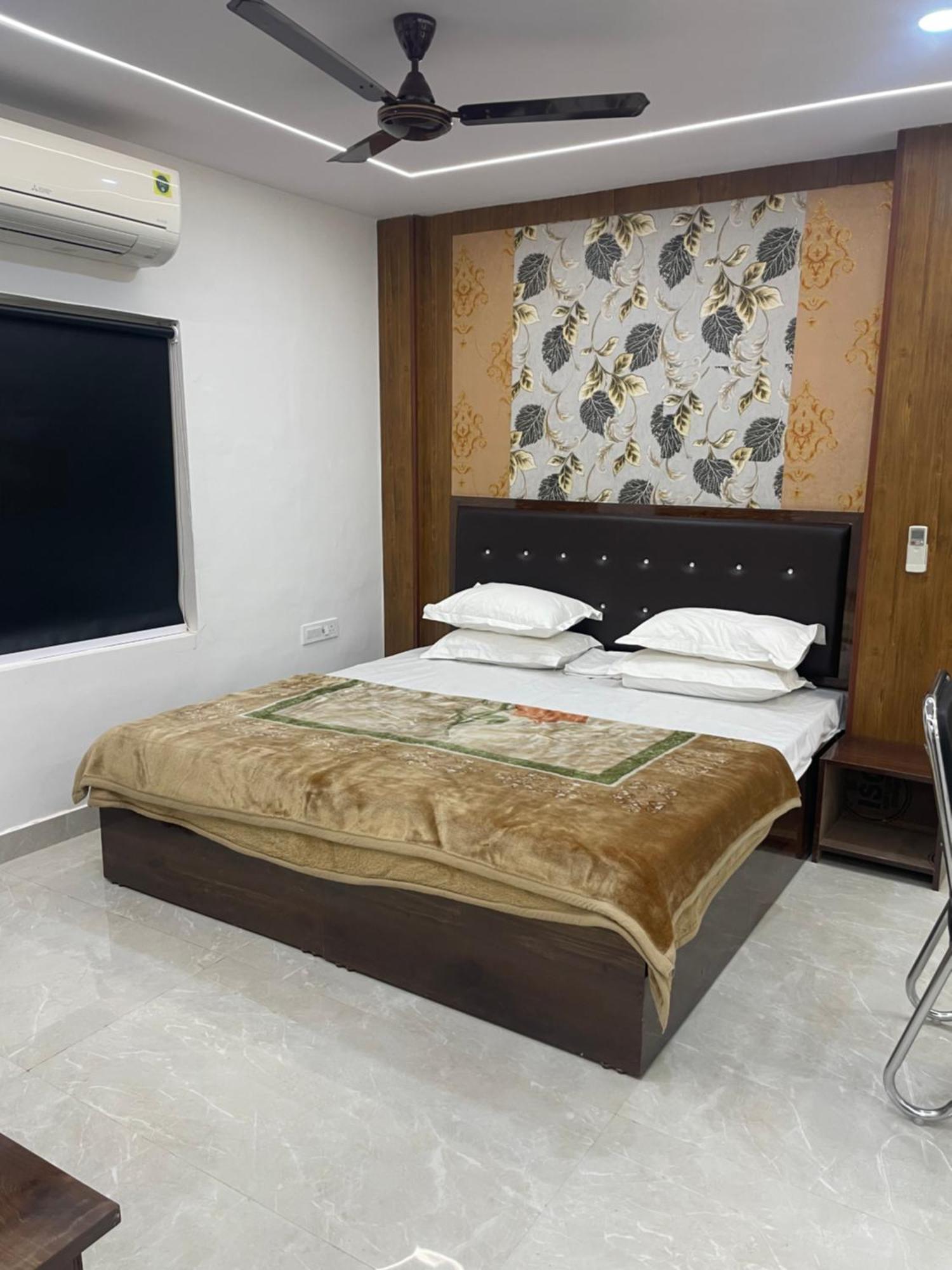 Bed and Breakfast Kashi Imperial Varanasi Exterior foto